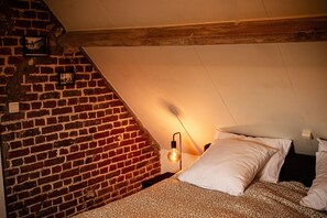 Huis | 2 slaapkamers, individueel gemeubileerd, beddengoed