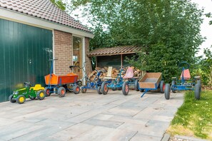 Games room - Detached Atmospheric Farmhouse with Large Garden & Privacy near Dalfsen (Dalfsen)