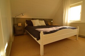 House | 7 bedrooms, bed sheets - Detached Atmospheric Farmhouse with Large Garden & Privacy near Dalfsen (Dalfsen)