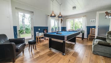 House | Games room
