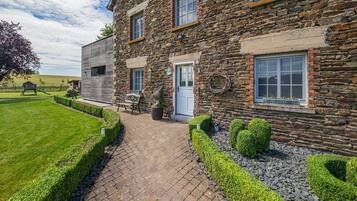 House | Bahagian luar