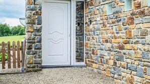 Reception - Scenic Cottage in Waimes With Fenced Garden (Waimes)