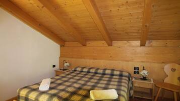 Rumah | 2 kamar tidur dan dilengkapi dengan perabotan berbeda-beda