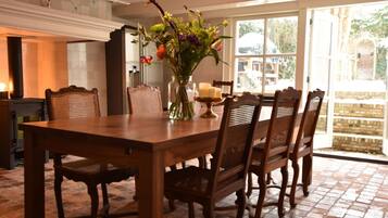 House | Dining