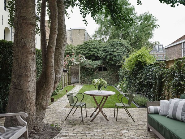 House | Dining