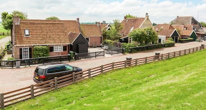 Cozy Holiday Home in Moddergat near Sea