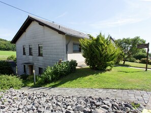 Exterior - Pretty Apartment in Oberdürenbach-büschhöfe With Garden (Oberdürenbach)