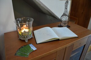Interior detail - Teuven Farmhouse for 24 Guests (Voeren)