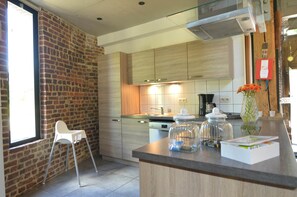 House | Dapur peribadi | Kerusi tinggi 