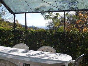Cottage | Dining