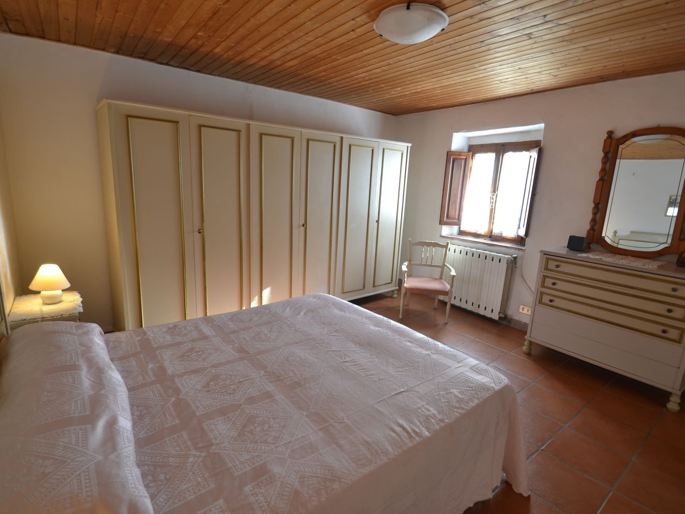 Cottage | 3 bedrooms, individually furnished, bed sheets