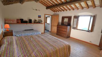 Casa de campo | 3 habitaciones, muebles diferentes y ropa de cama