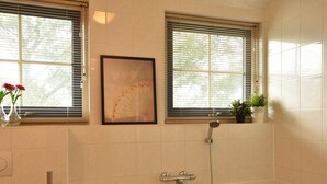 Bathtub, towels - Cozy Mansion in Stavoren near Lake (Stavoren)