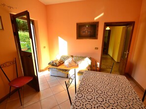 Living area - Belvilla by Oyo Pradaccio (Molazzana)