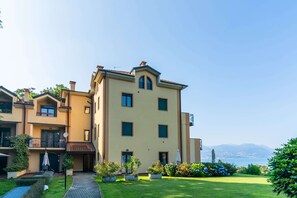 Exterior - Holiday Home by Lake Maggiore With Pool (Stresa)