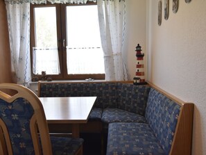 Apartment | Living room - Quaint Apartment in Rerik near Sea Beach (Rerik)