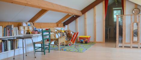 單棟房屋 | 兒童遊樂區