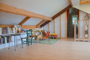 Children’s area - Family Residence With Large Garden (Heino)