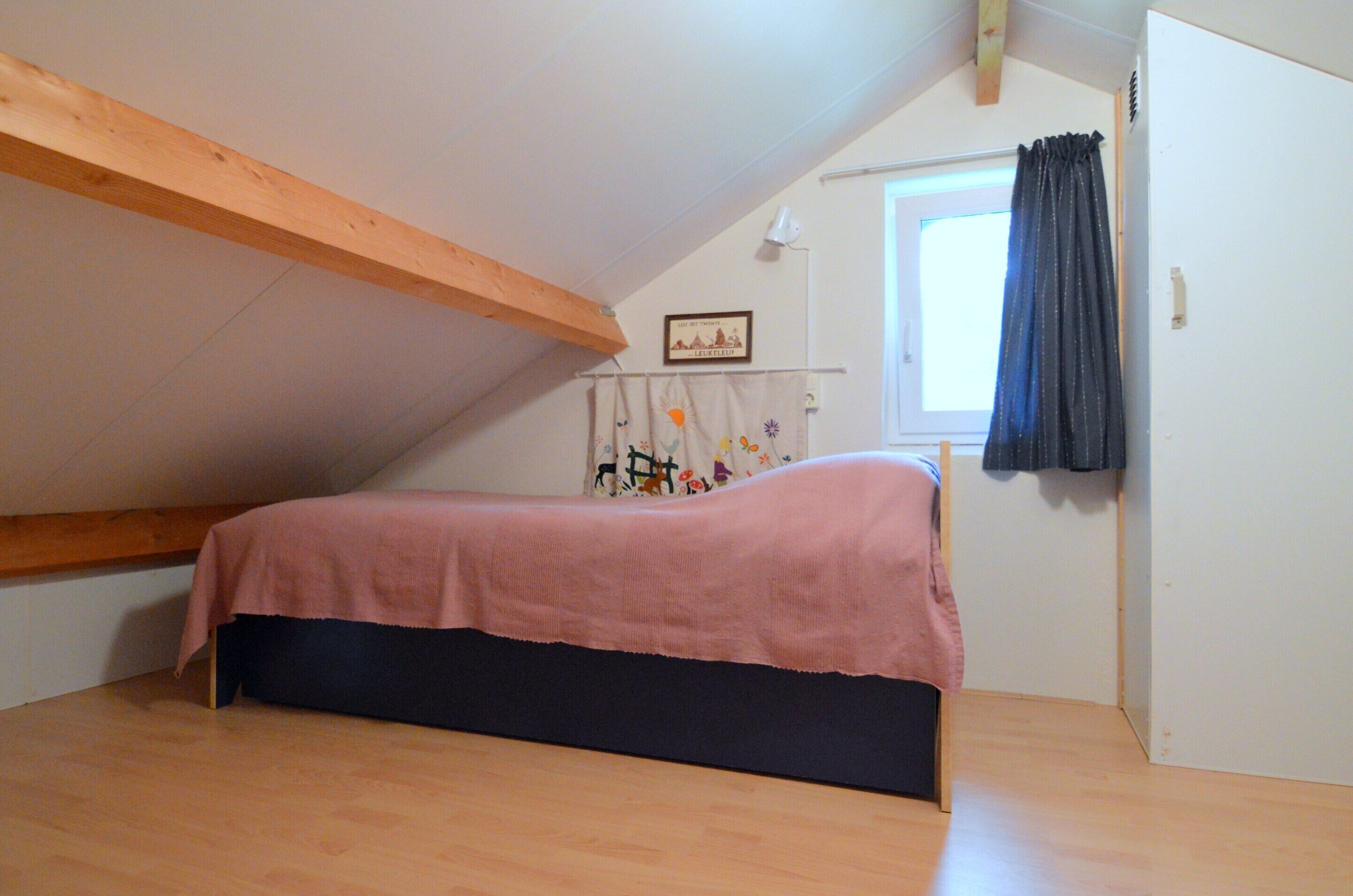 House | 4 bedrooms, individually furnished, bed sheets