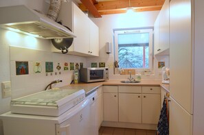 Dishwasher, coffee/tea maker, high chair - Family Residence With Large Garden (Heino)