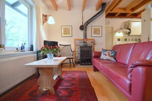 Hus | Oppholdsrom | TV og DVD-spiller