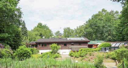 Beautiful Finnse Style Log Cabin with Swimming Pool, Sauna, Hot Tub