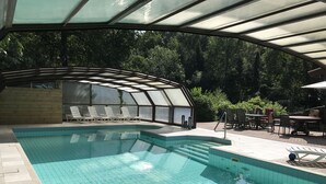 Outdoor pool - Beautiful Finnse Style Log Cabin with Swimming Pool, Sauna, Hot Tub (Bergentheim)