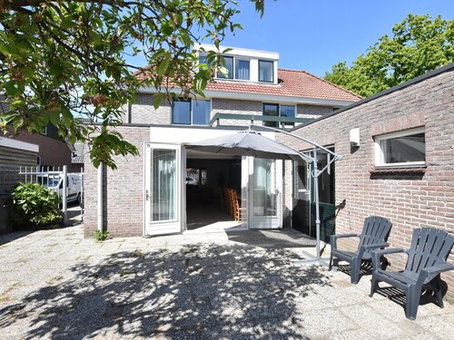 Modern Holiday Home in Dalfsen With Terrace and Garden