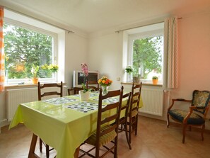 House | Dining