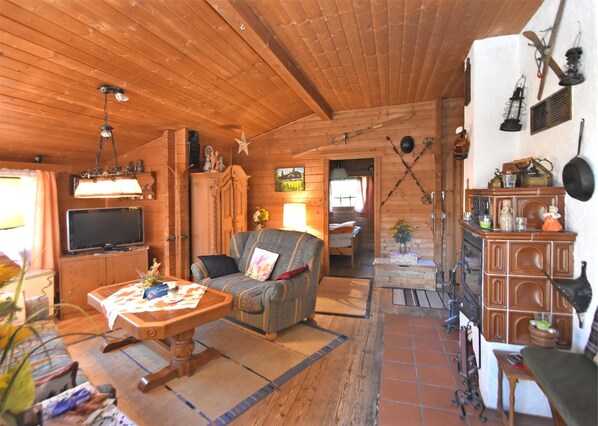 House | Living room - Detached Wooden House with Fireplace & Large Garden near Bad Wildungen (Haina)
