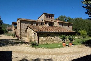 Exterior - Holiday Home, Bucine With Pool (Monte San Savino)