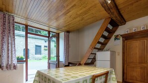 Dining - Quaint Cottage With Garden in Houffalize (Houffalize)