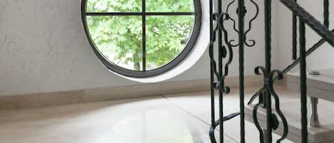 Apartment | Reception