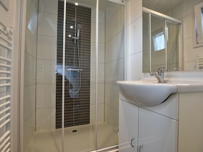 Bathroom - Beautiful Holiday Home in Vorden With Private Terrace (Vorden)