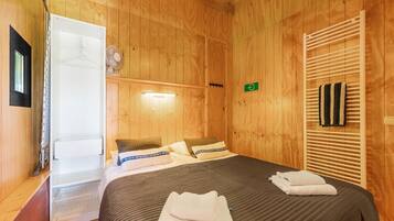 하우스 | 2 개의 침실, 각각 다르게 가구 비치, 침대 시트