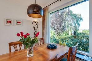 House | Dining