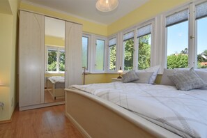 1 chambre, ameublement personnalisé