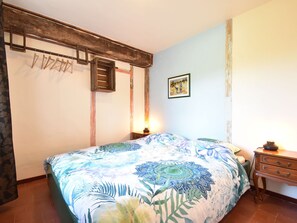 Room amenity - Holiday Home in Grury With Pool & Garden (Grury)
