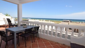 Balcony - Luxurious Apartment in Lagos With Private Terrace (Lagos)