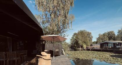 Modern Waterfront Chalet