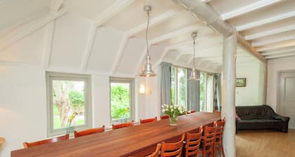 Quaint Farmhouse in Waskemeer near Forest