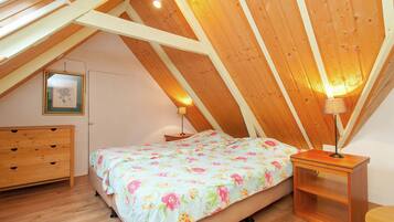 House | 5 bedrooms, individually furnished