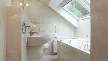 Villa | Bathroom