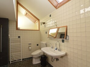 House | Bathroom