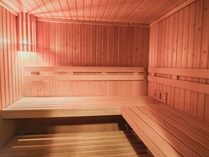 Spa - Cozy Holiday Home with Sauna & Hot Tub by Small Lake (Tiendeveen)