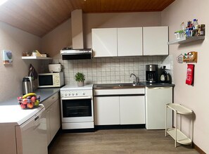 Apartment | Dapur peribadi | Peti sejuk