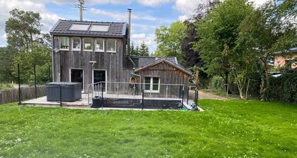 Spacious Chalet in Jalhay with Hot Tub