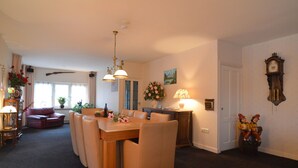 Unclassified image, 5 of 19, button - Luxurious Mansion in De Tike with Hot Tub (De Tike)