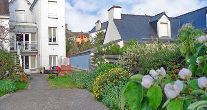 Apartment With Private Garden 10mins From Port-louis Beach, Disabled Access