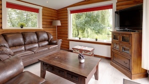 Living room - Wooden Tree Trunk Bungalow at Fish Pond (Hoge Hexel)